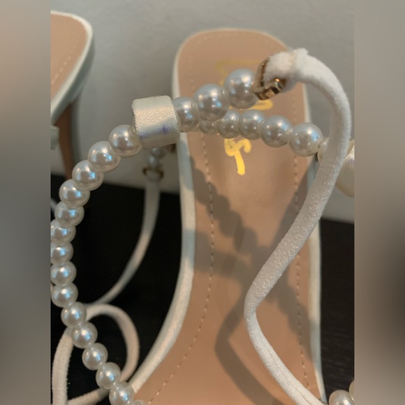 Bridal Pearl Ankle Wrap Heel - Picture 5 of 10